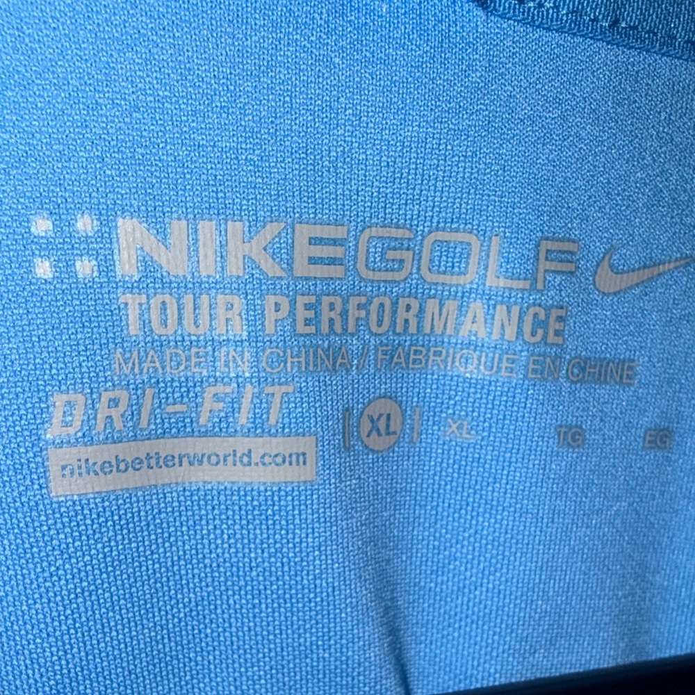 Nike Men's UNC Chapel Hill Finley Golf Course Carolina Blue Polo Shirt - Picture 2 of 5